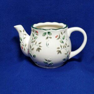 Pfaltzgraff Winterberry Sculpted Teapot Missing Lid 4 Cup China Backstamp